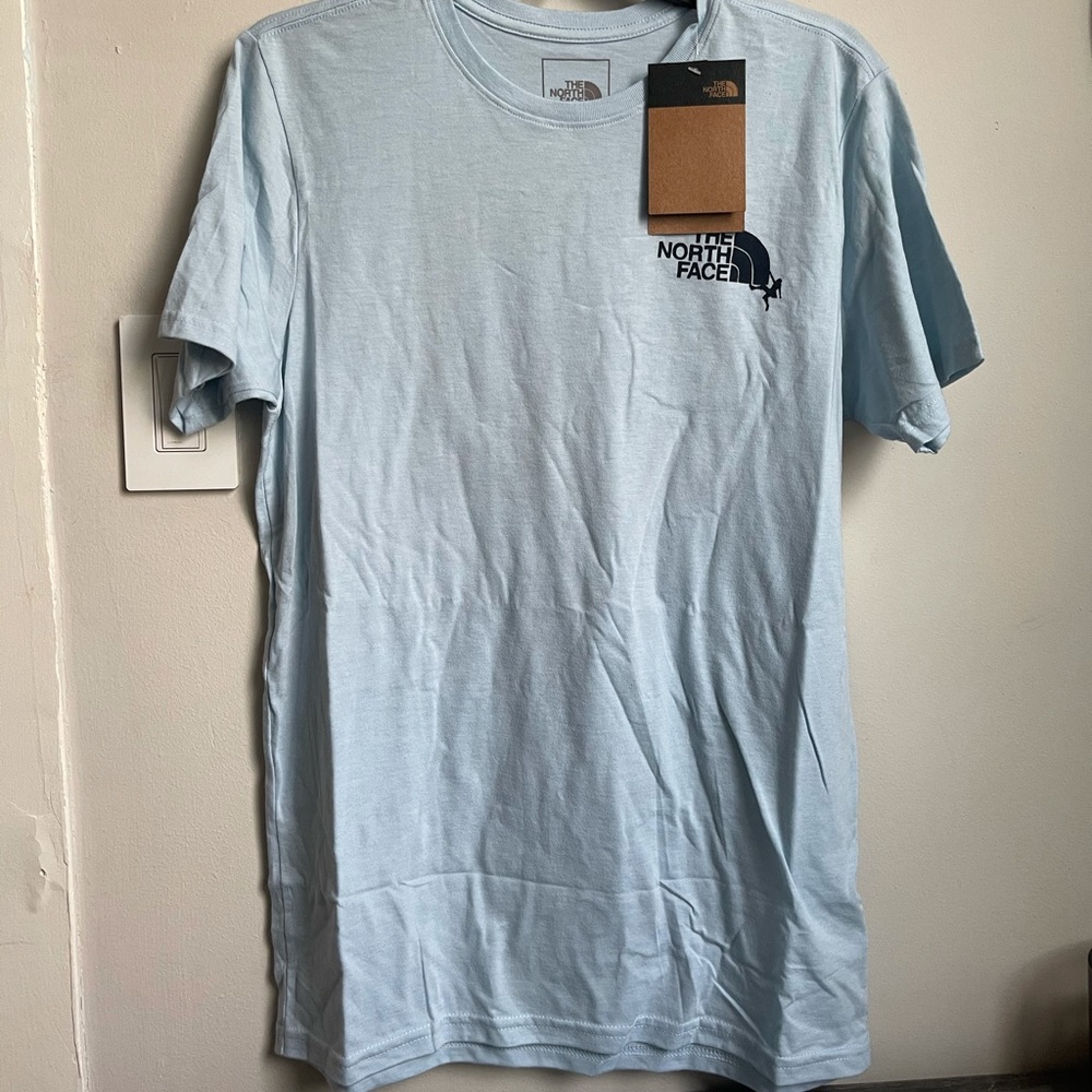 The northface tee nwt